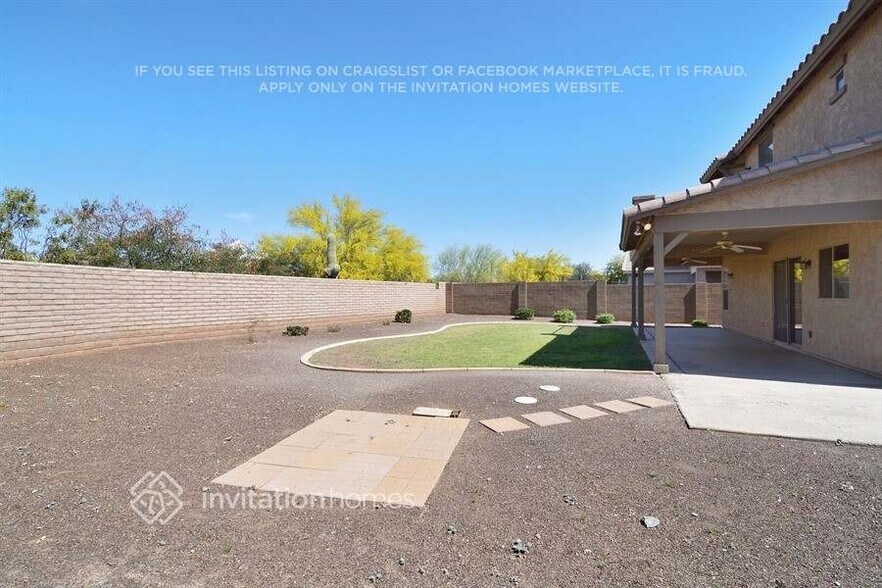 Building Photo - 12794 W Pasaro Dr