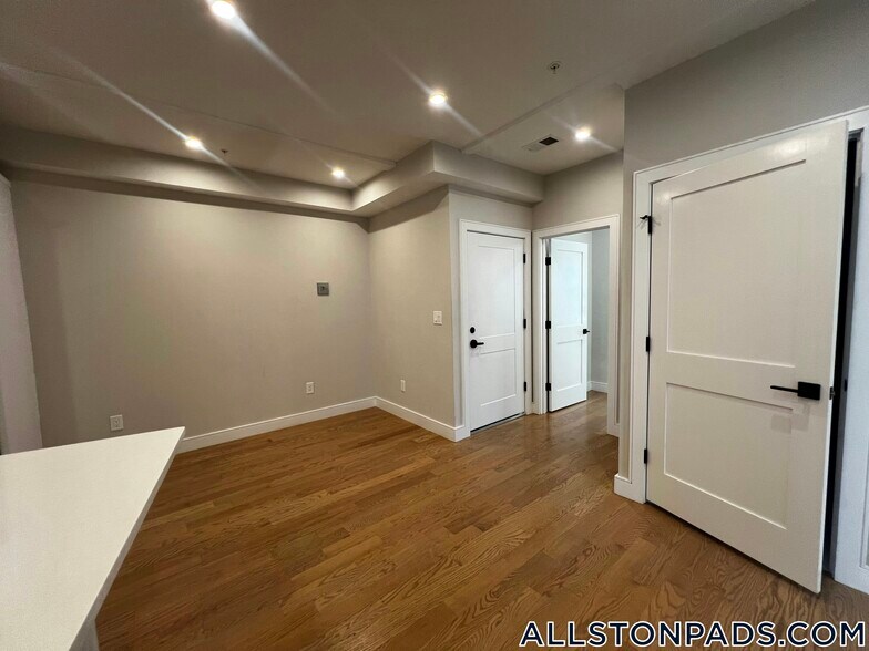Building Photo - 161 Allston St