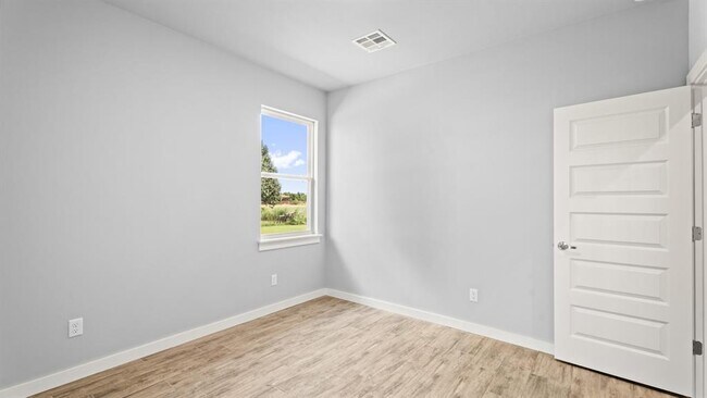 Building Photo - 12624 E Hefner Rd