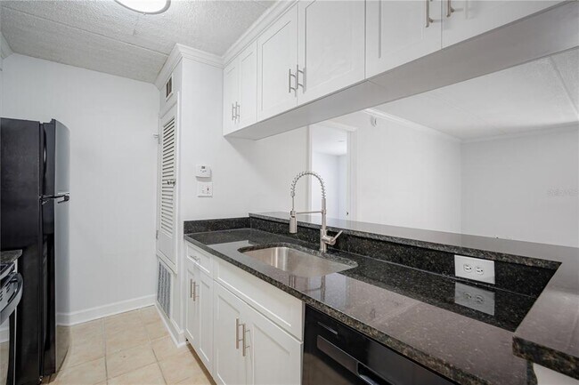 Building Photo - 5305 San Sebastian Ct
