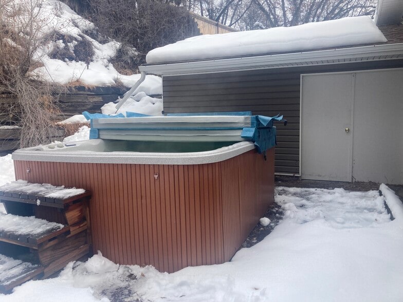 Building Photo - 923 Leyden St