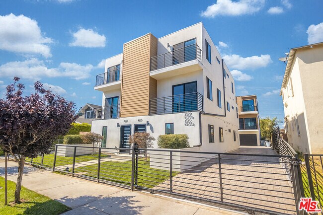 Primary Photo - 4507 W 18th St