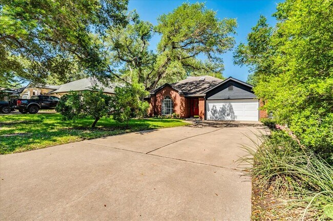Building Photo - 6530 Needham Ln