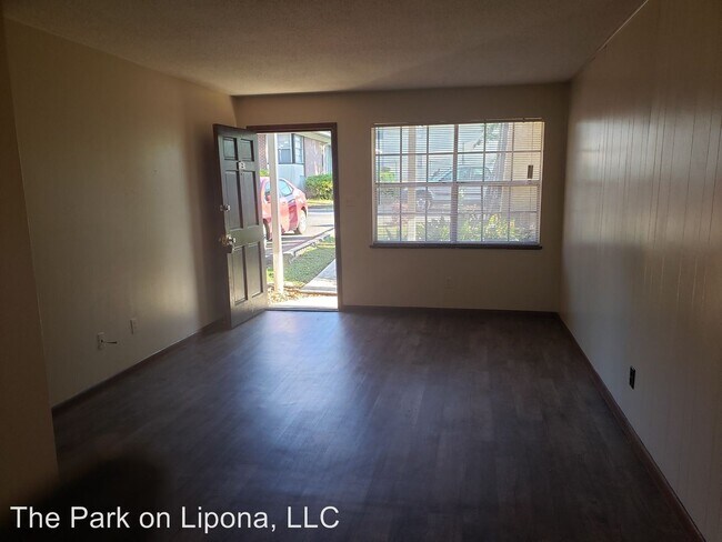 Building Photo - 324 S Lipona Rd