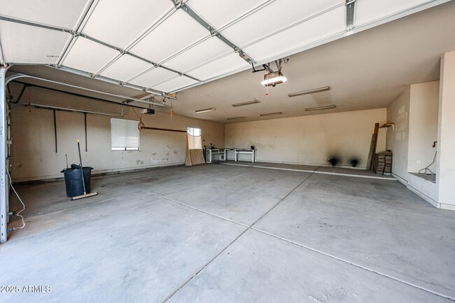 Building Photo - 15225 W Frontier Dr