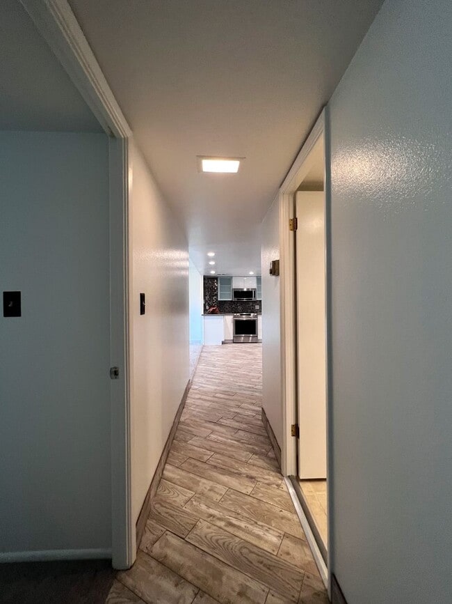 Building Photo - ***MOVE IN SPECIAL: SCOTTSDALE SHADOWS LUXURY CONDO WITH AC, WATER INCLUDED AND 9 HOLE GOLF