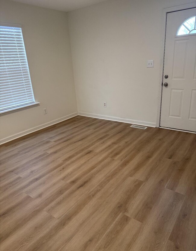 Building Photo - 301 Young St