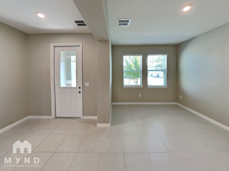 Building Photo - 16217 Prairie School Dr