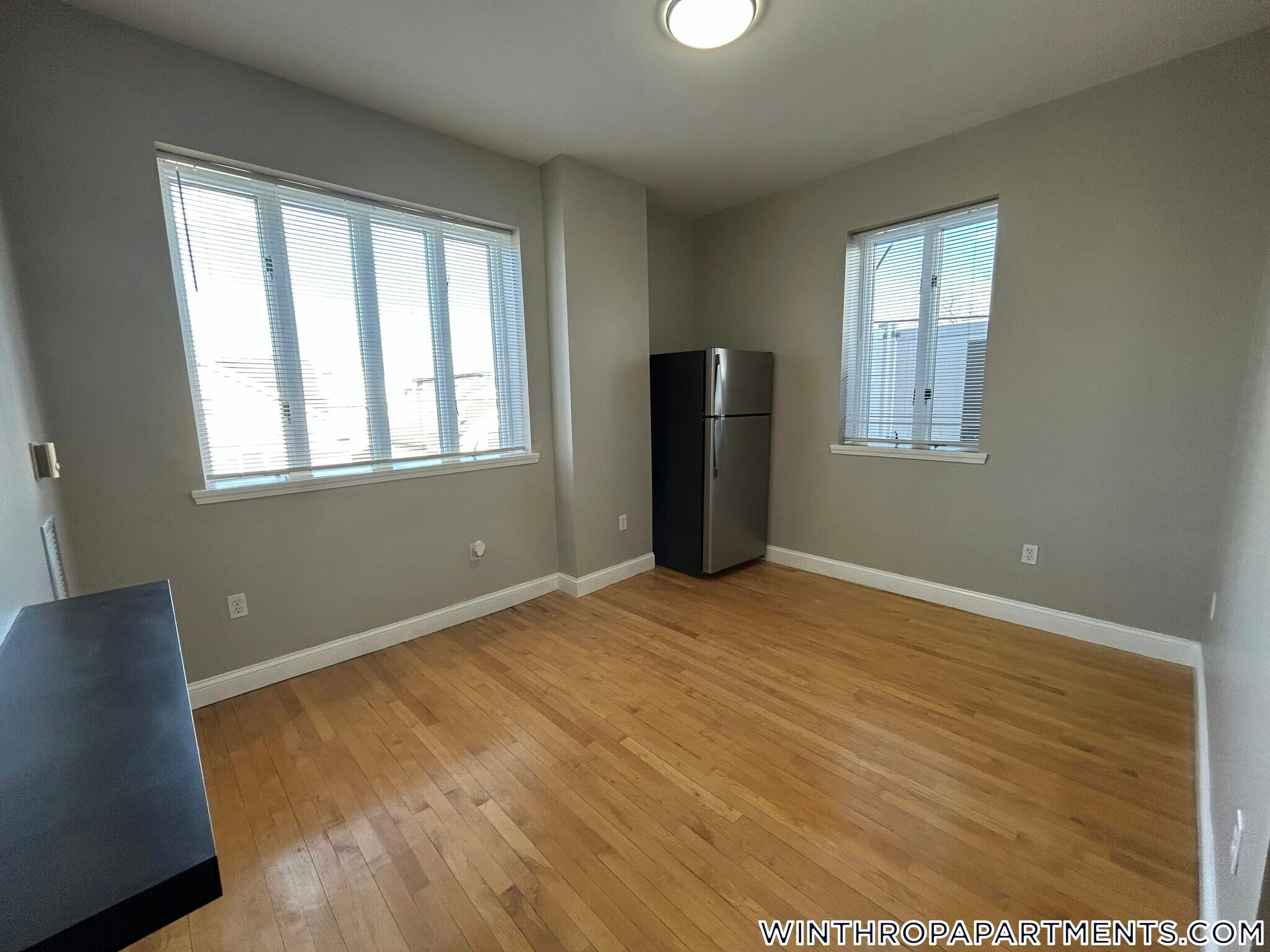 Building Photo - 312 Shirley St