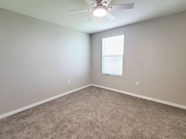 Building Photo - 1014 Golden Shiner Ave