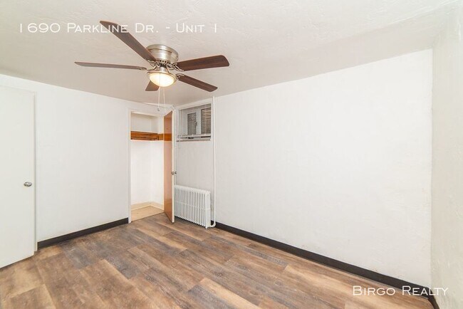 Building Photo - 1690 Parkline Dr