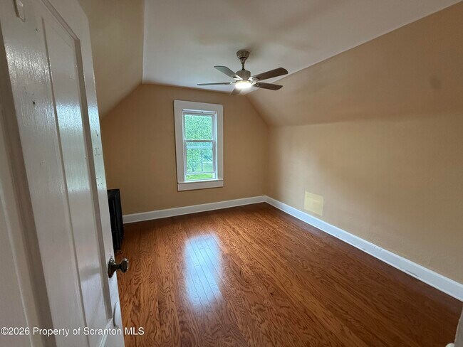 Building Photo - 1008 Fisk St