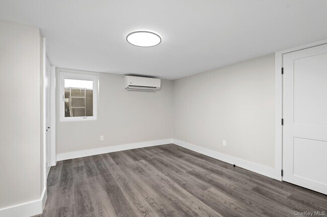 Building Photo - 25 Lorraine Ct