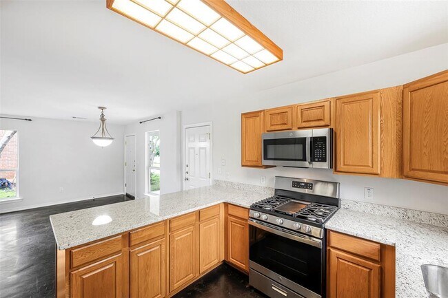 Building Photo - 613 Broken Bow Dr