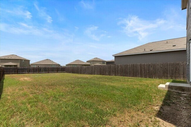 Building Photo - 336 Wonderful Life Way