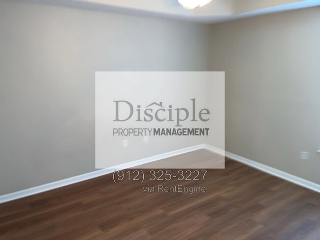Building Photo - 22 E Dubois St