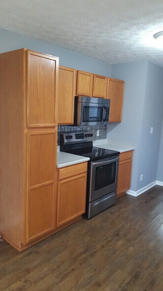 Building Photo - 5598 Dunston Dr