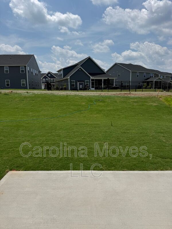 Building Photo - 7071 Glass Ct