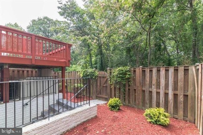 Building Photo - 5520 Jowett Ct