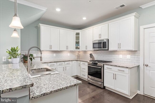 Building Photo - 20760 Wood Quay Dr