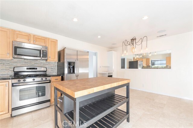 Building Photo - 2306 Ruhland Ave