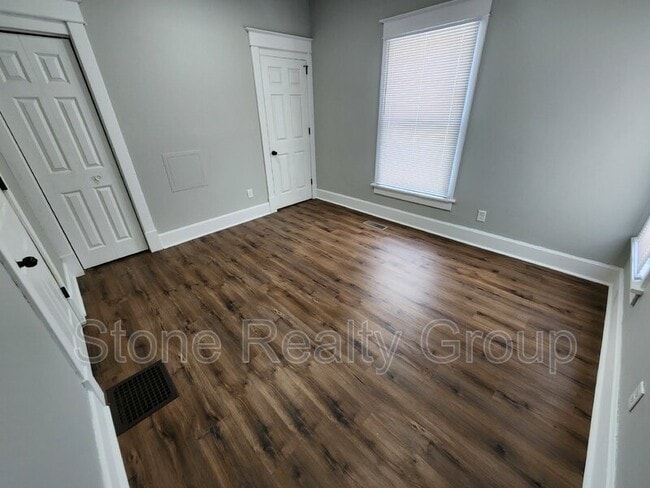 Building Photo - 1417 S 19th St