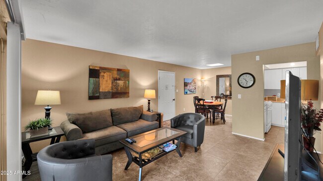 Building Photo - 8649 E Royal Palm Rd