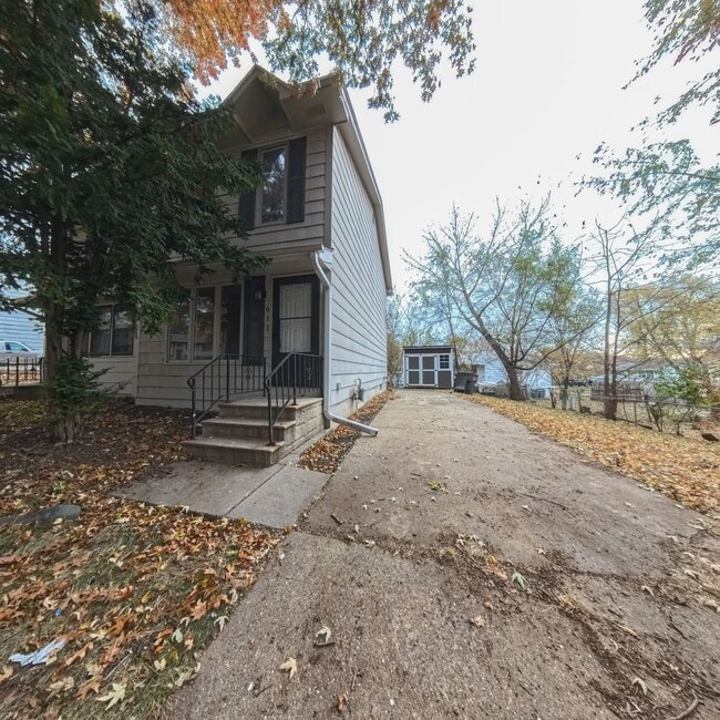 Building Photo - 611 Hickory Hill Ln