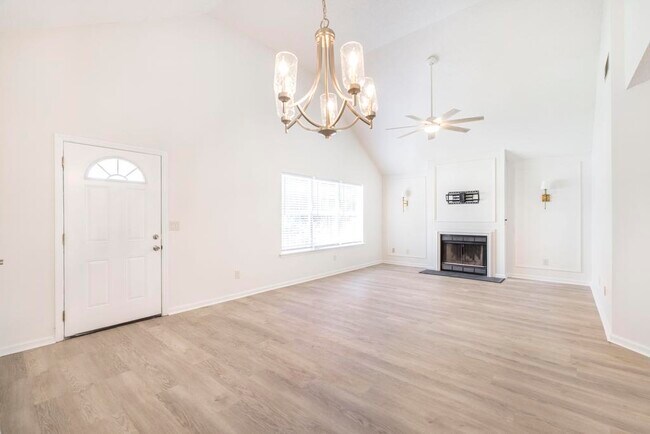 Building Photo - 103 Country Cove