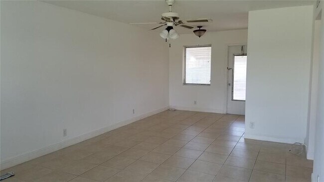 Building Photo - 2734 Fillmore St