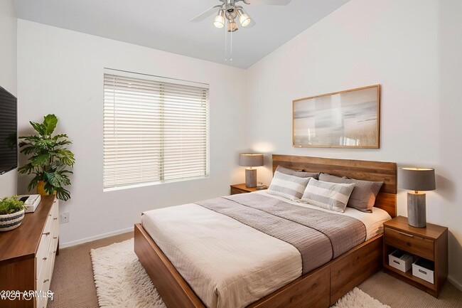 Building Photo - 10307 E Caribbean Ln