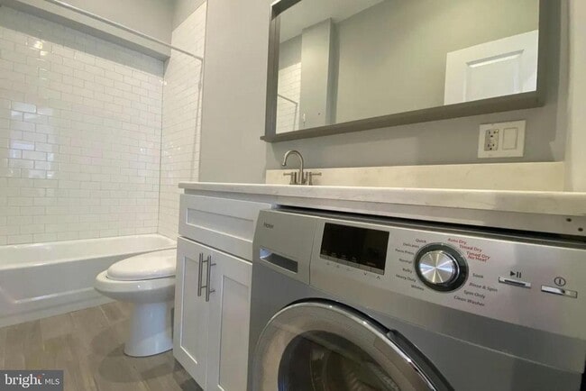 Building Photo - 1616 Spruce St