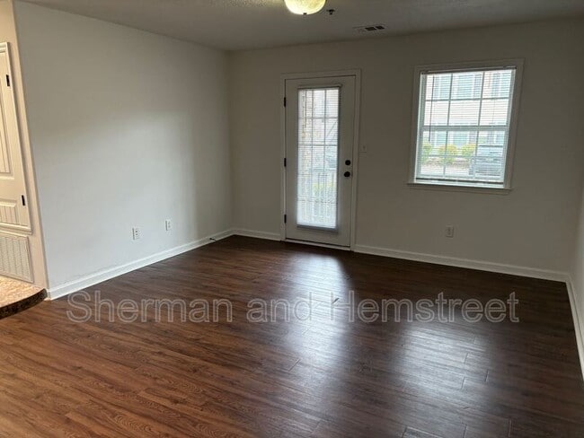 Building Photo - 3400 London Ct SW