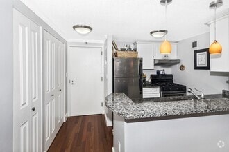Building Photo - 42 8th St