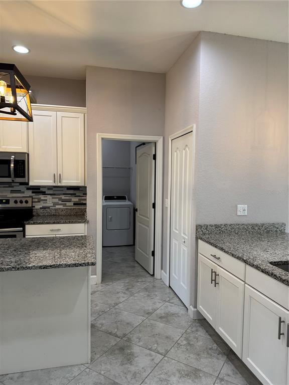 Building Photo - 1365 Evergreen Park Cir