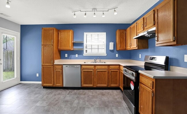 Building Photo - 4007 Knollwood Ave