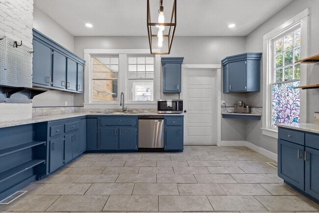 Building Photo - 207 Culberson Ave