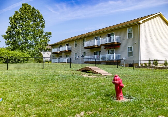 Crosswind Dog Park - Crosswinds Apartments