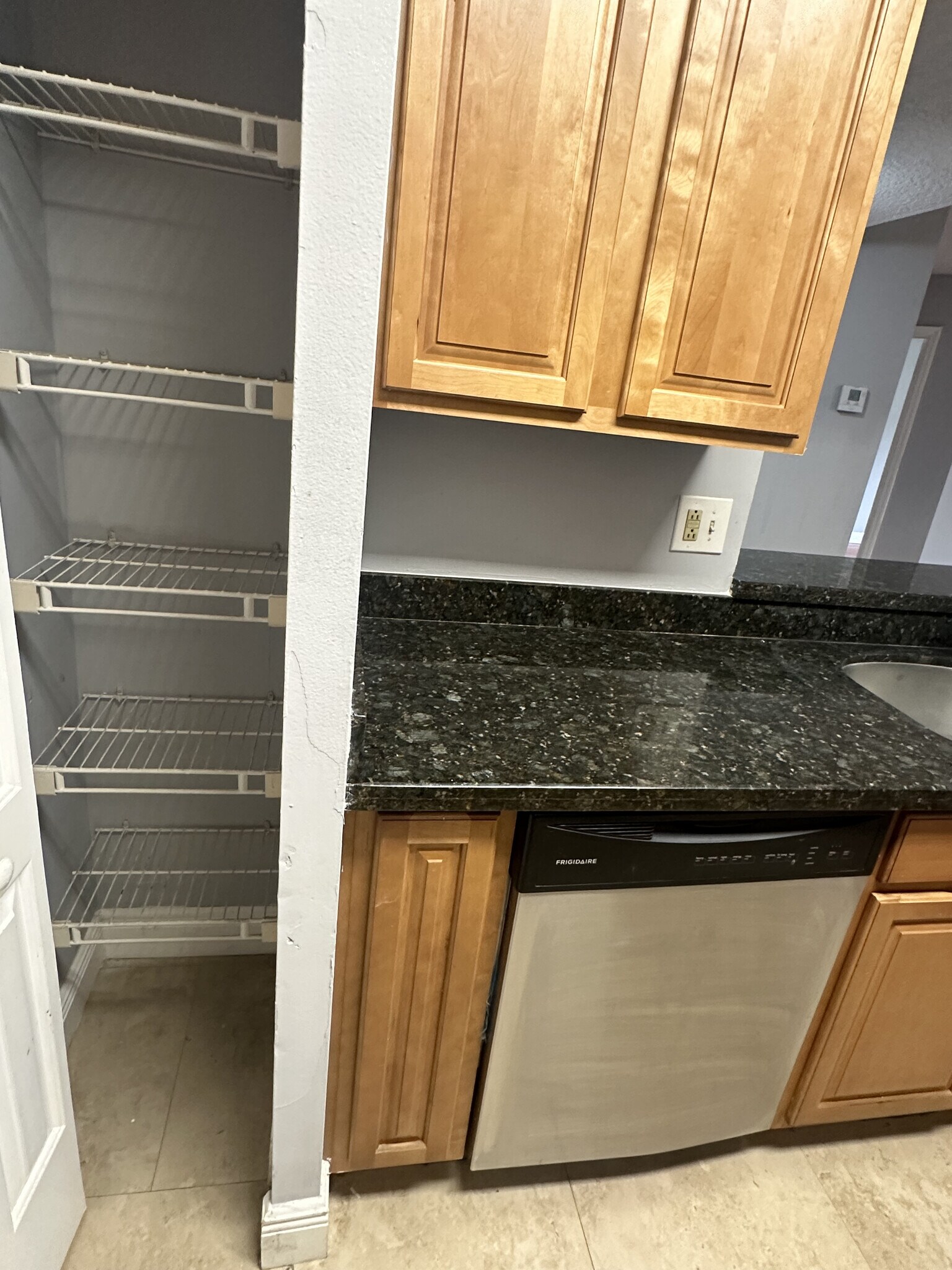 Building Photo - 2810 N Oakland Forest Dr