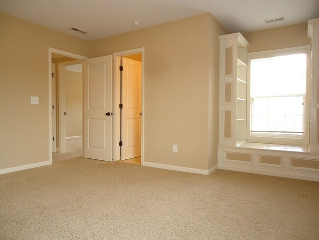 Building Photo - 1120 Weston Green Loop