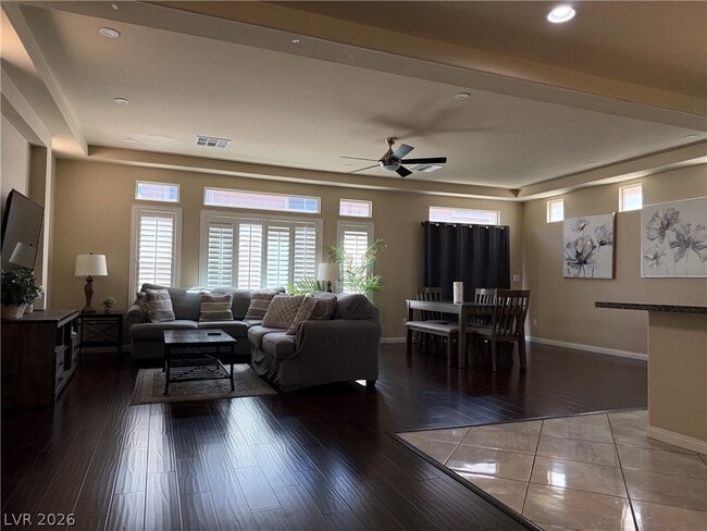 Building Photo - 6073 Crown Palms Ave
