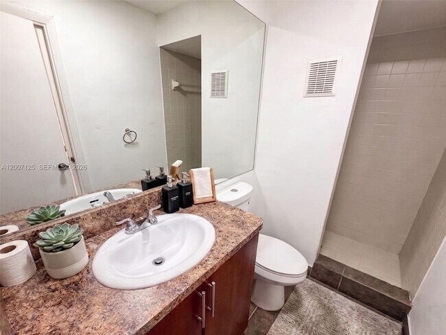 Building Photo - 20741 NE 4th Ct