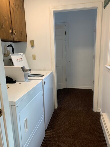 Building Photo - 34 Allen Rd