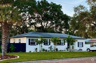 Building Photo - 1600 Pasadena Dr