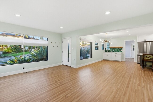 Building Photo - 3 Bedroom Home with Ocean Views in Point Loma