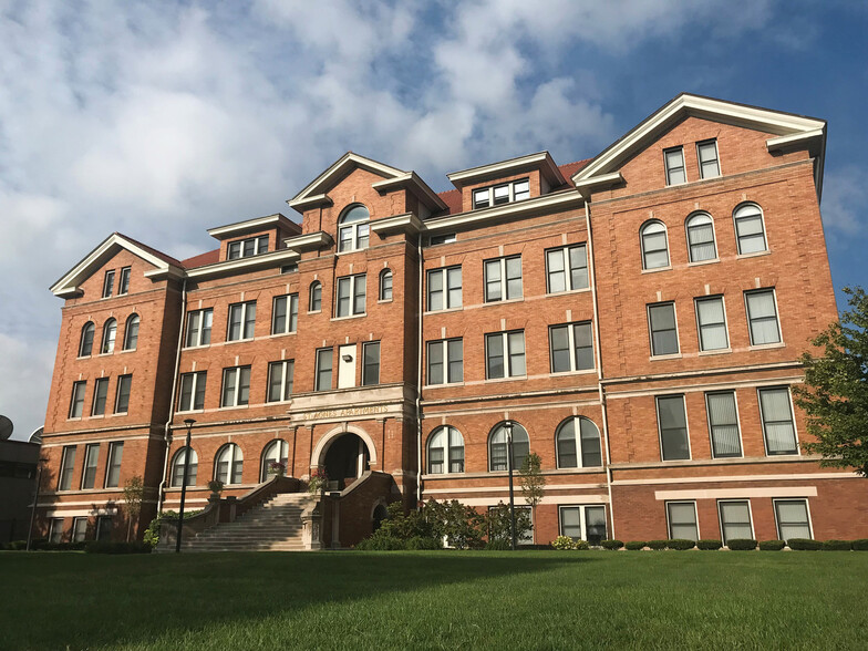 Interior Photo - St. Agnes Apartments