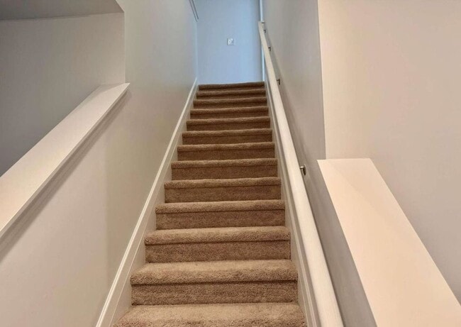 Building Photo - 1106 Lossie Ln