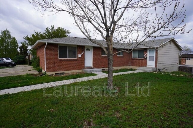 Primary Photo - 4476 S Newton St