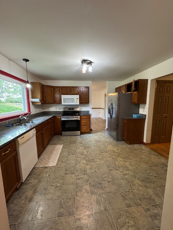Building Photo - 17 Buckwalter Cir