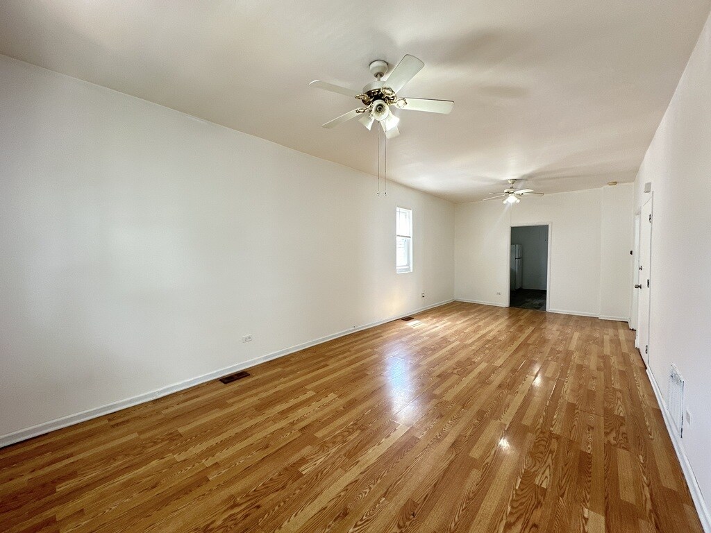 Building Photo - 1717 N Kimball Ave